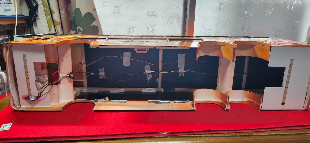 タミヤ1/14　自作バスボディー