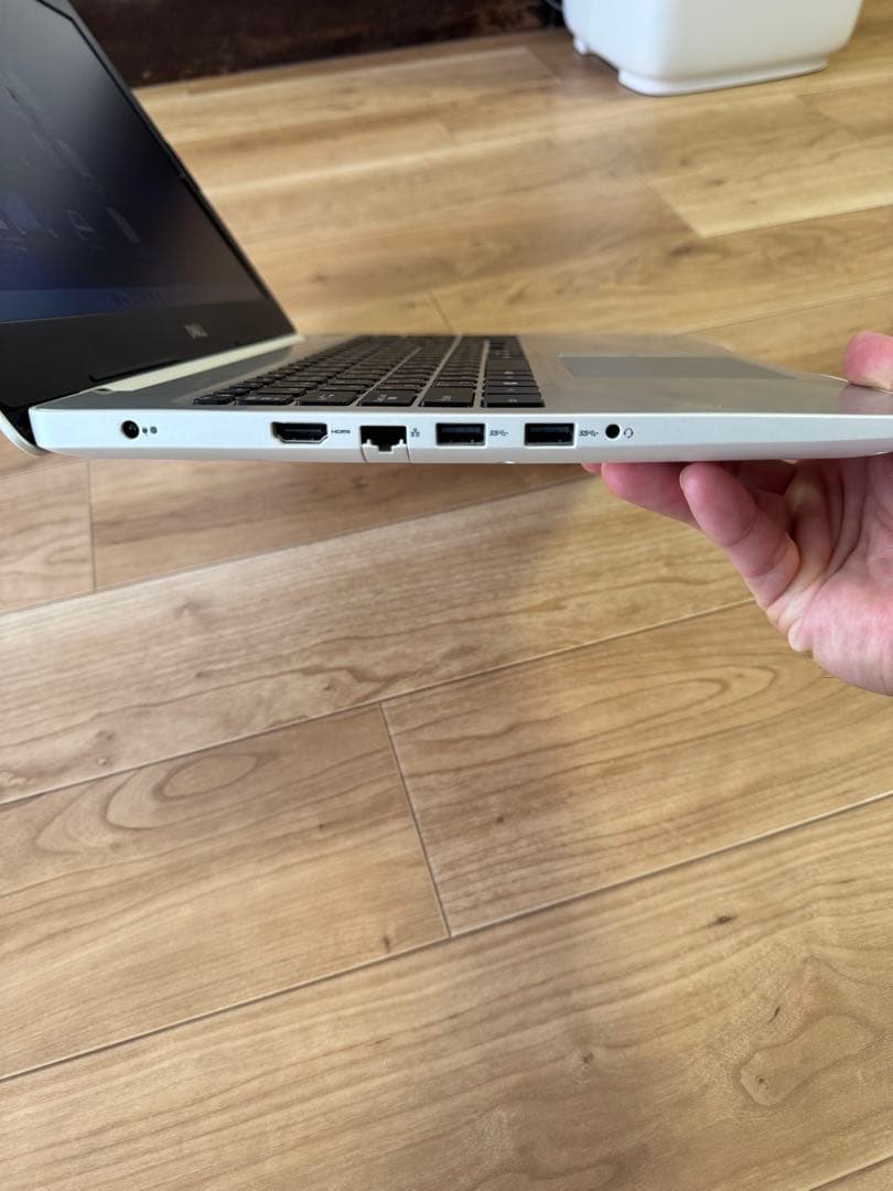 DELLノートパソコンInspiron 5570HDD 915GB