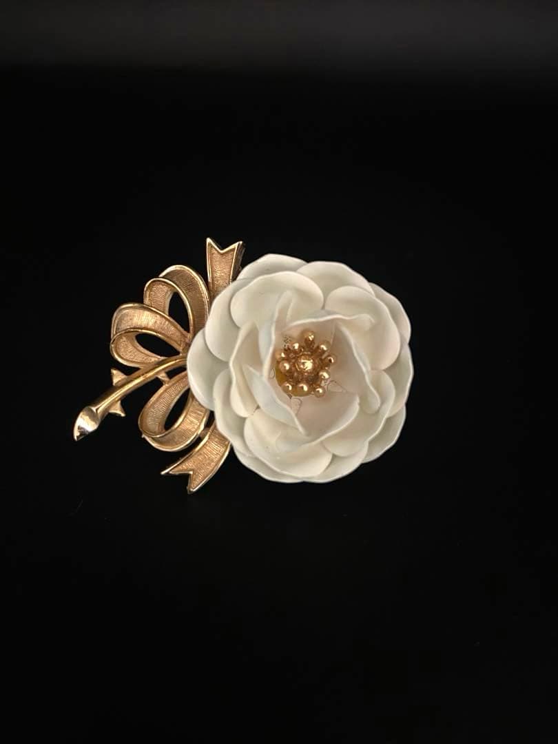 lotuscloud 2508⭐️TRIFARI トリファリヴィンテージブローチ