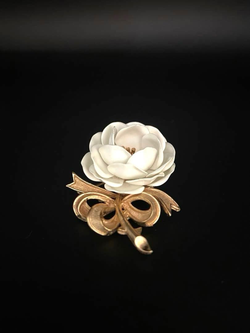 lotuscloud 2508⭐️TRIFARI トリファリヴィンテージブローチ