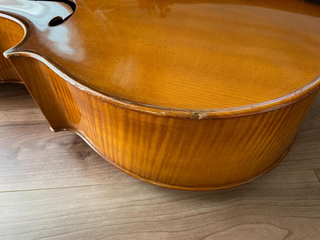 チェロ（Karl Höfner）と弓（Johs.O.Paulus）のセット