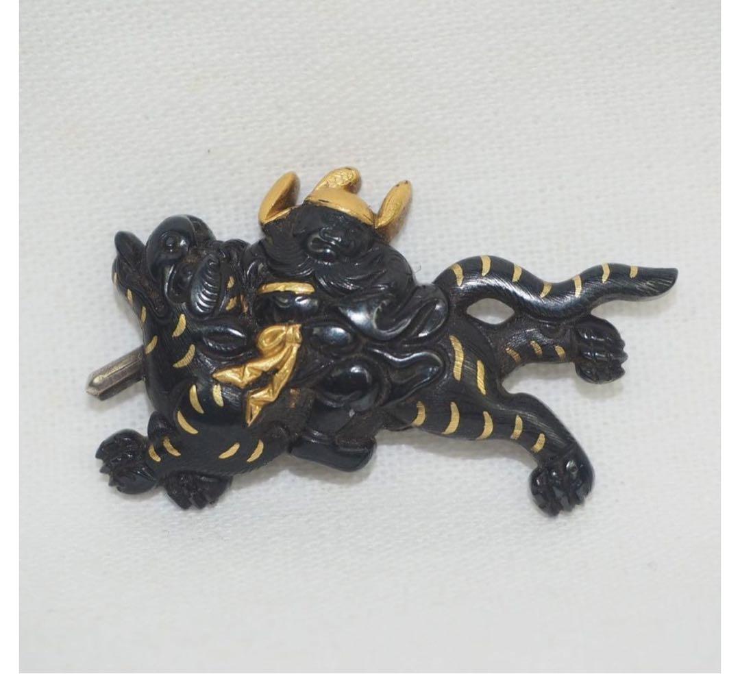 もひさ送料無料コレクター放出品江戸時代金銀象嵌獅子武士図目貫2点刀装具木箱