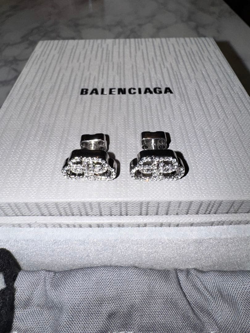 バレンシアガ BALENCIAGA ライフストーン ピアス