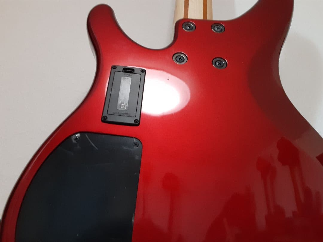 メルカリ便　Yamaha ヤマハ　trbx304 エレキベース　ケース付き