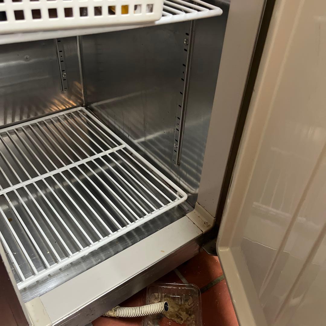 業務用用冷蔵庫　HOSHIZAKI インバーター冷却 4ドア冷蔵庫　ホシザキ