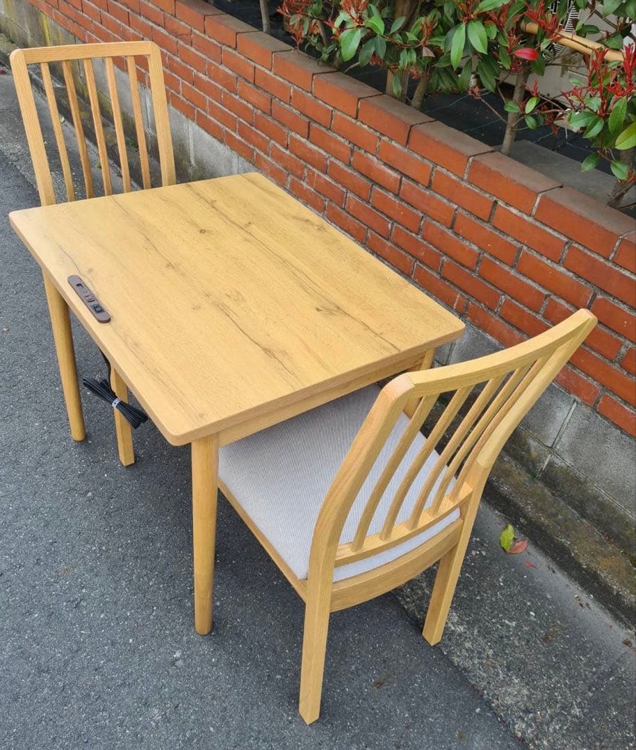 ＊東京都付近限定品＊美品　ニトリ ダイニングテーブル　椅子2脚セット　こたつ