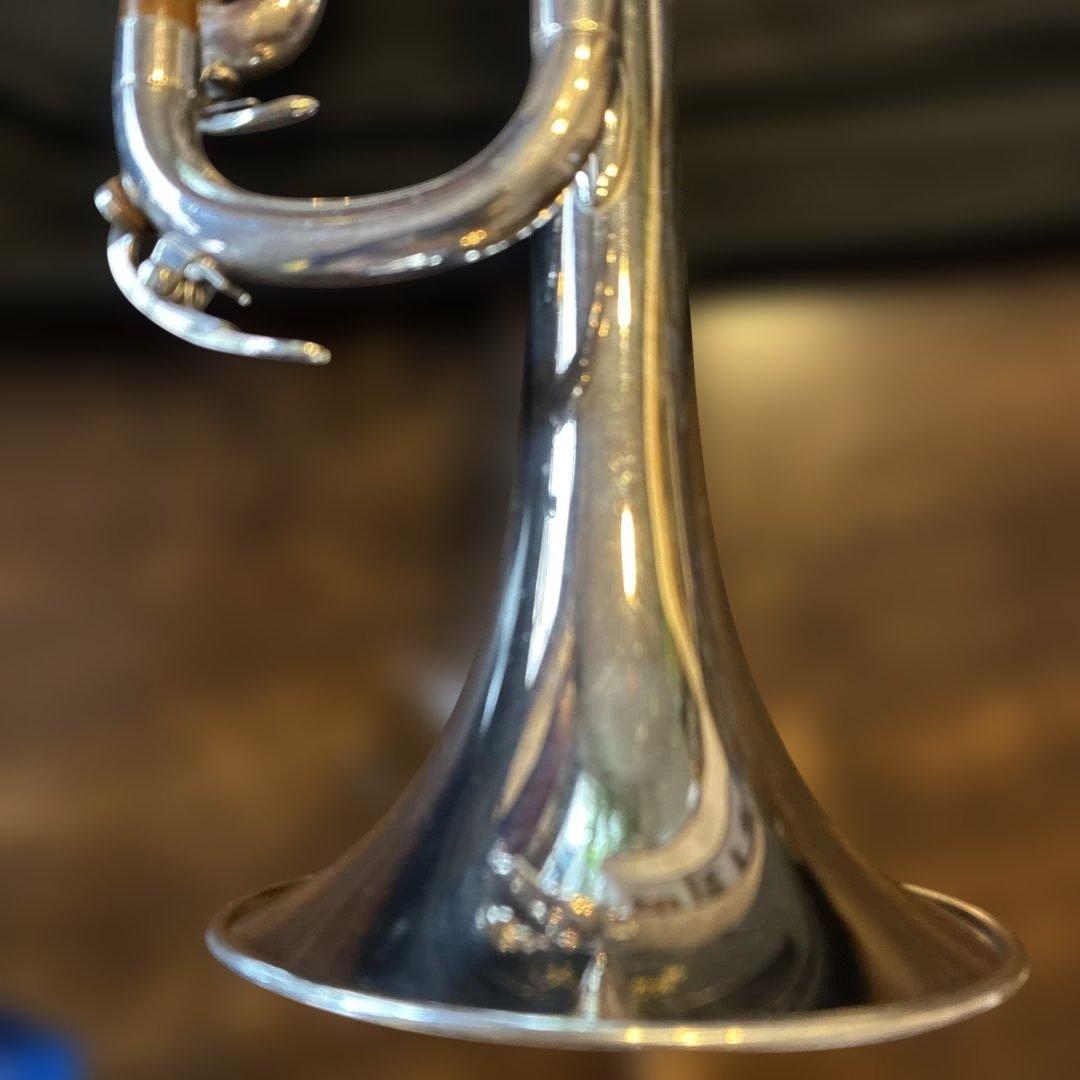 YAMAHAトランペットYTR2320ES とキャリングケース