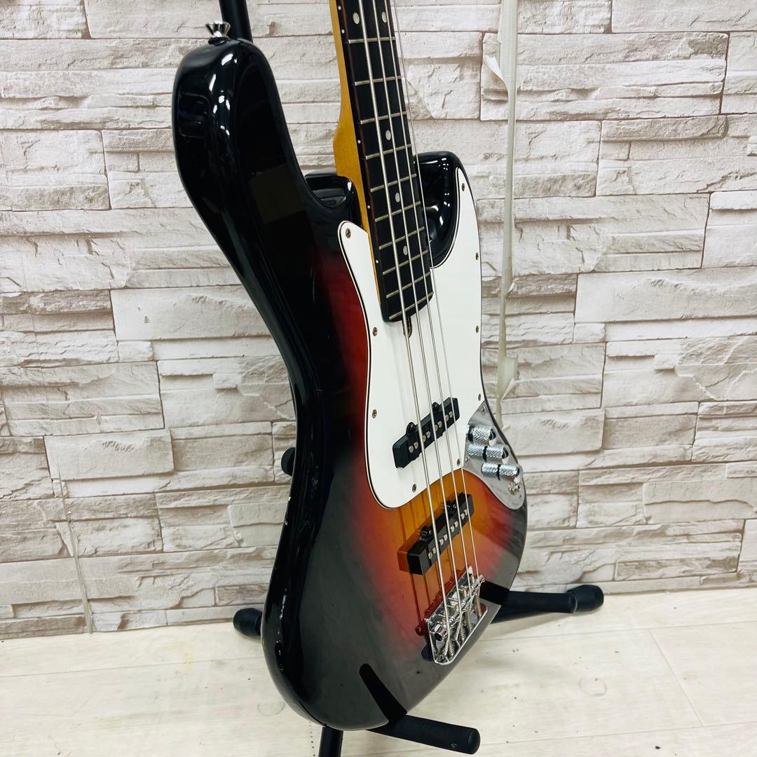 Bacchus UNIVERSE SERIES エレキベース サンバースト