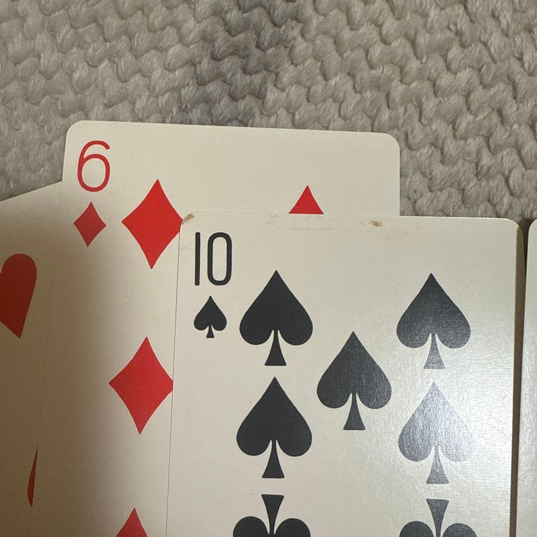 ハローキティ　ビックトランプ