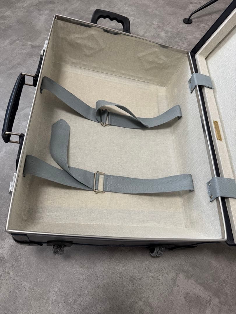 グローブトロッターGLOBE TROTTER オリジナル　スーツケース　ネイビー