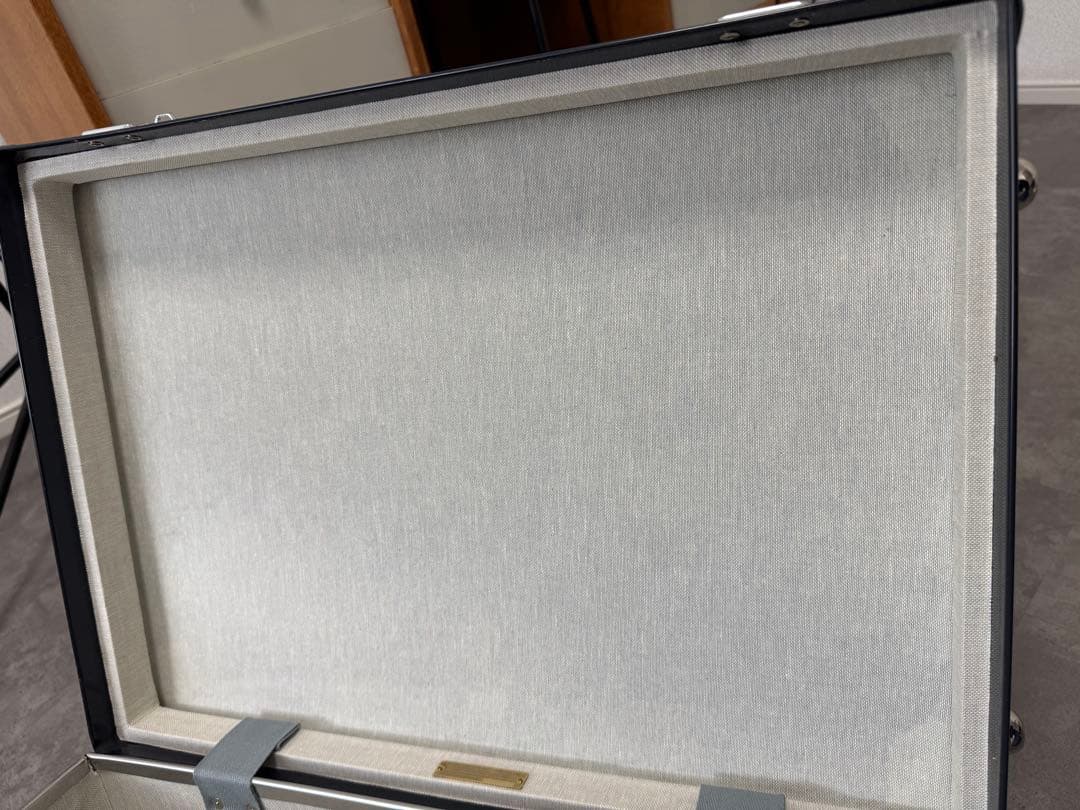 グローブトロッターGLOBE TROTTER オリジナル　スーツケース　ネイビー