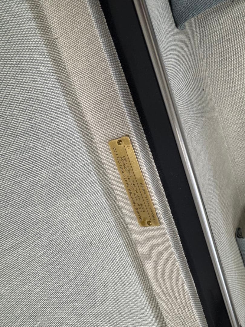 グローブトロッターGLOBE TROTTER オリジナル　スーツケース　ネイビー