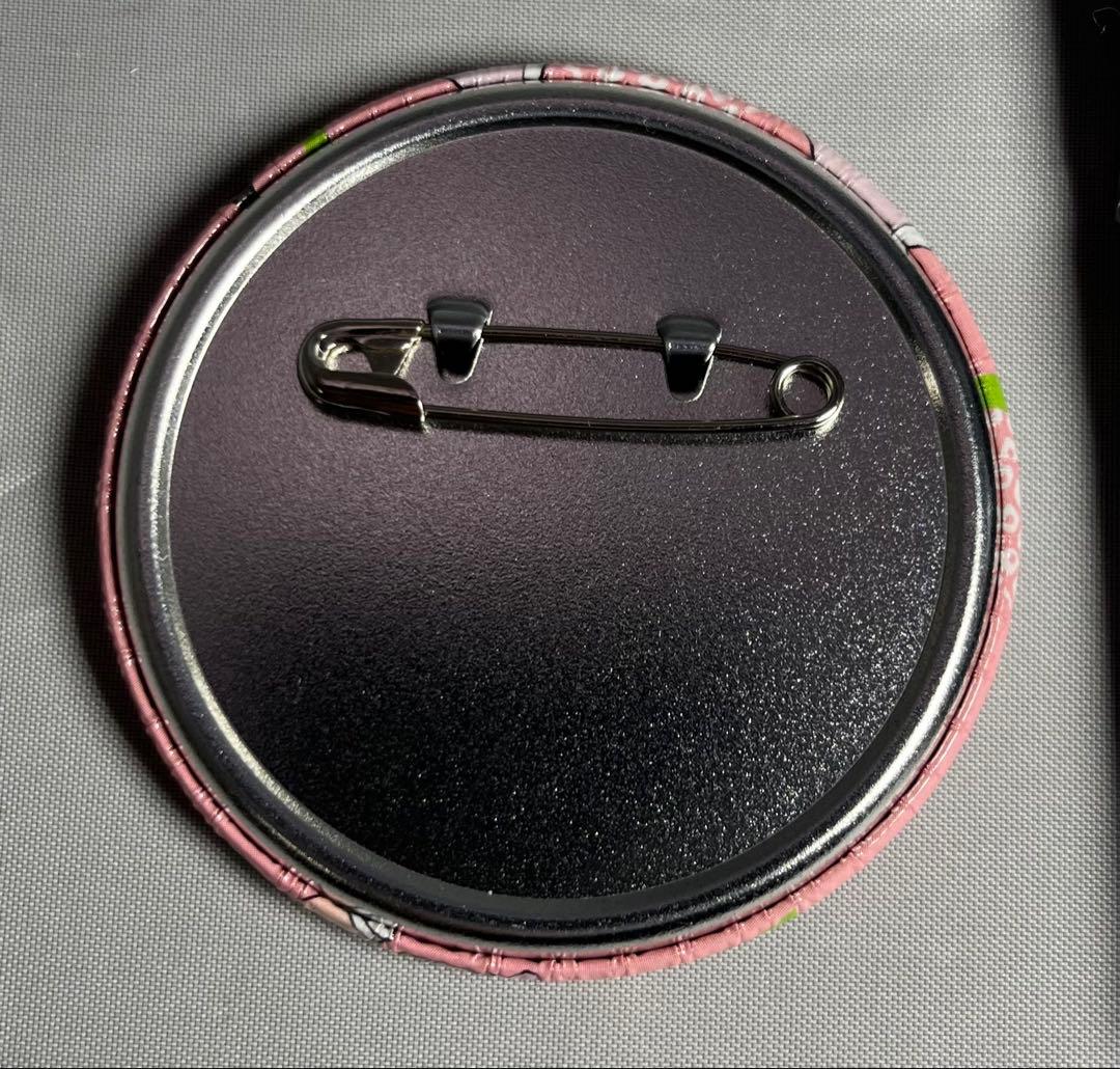 激レア　名探偵コナン　トレーディング缶バッジ　毛利蘭　ねずみ　新年のご挨拶