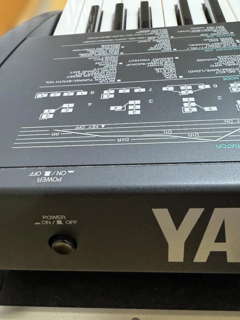 Yamaha V50 デジタルシンセサイザー