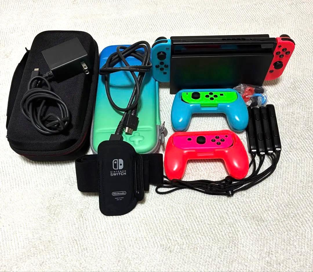 Nintendo Switch 本体 Joy-Con ケース
