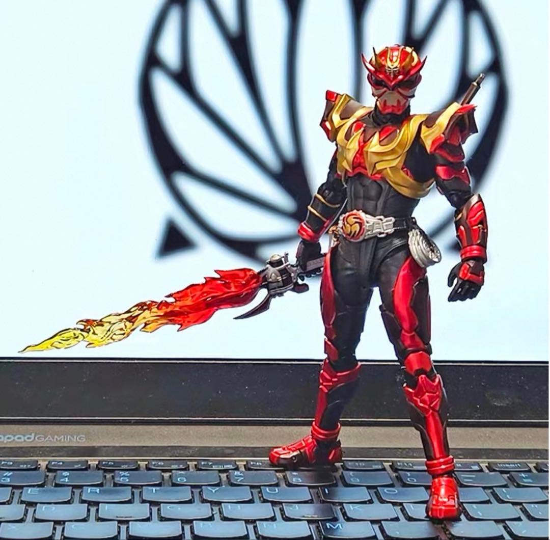 真骨彫製法　仮面ライダー装甲響鬼　用　手首、エフェクトパーツセット　アームド
