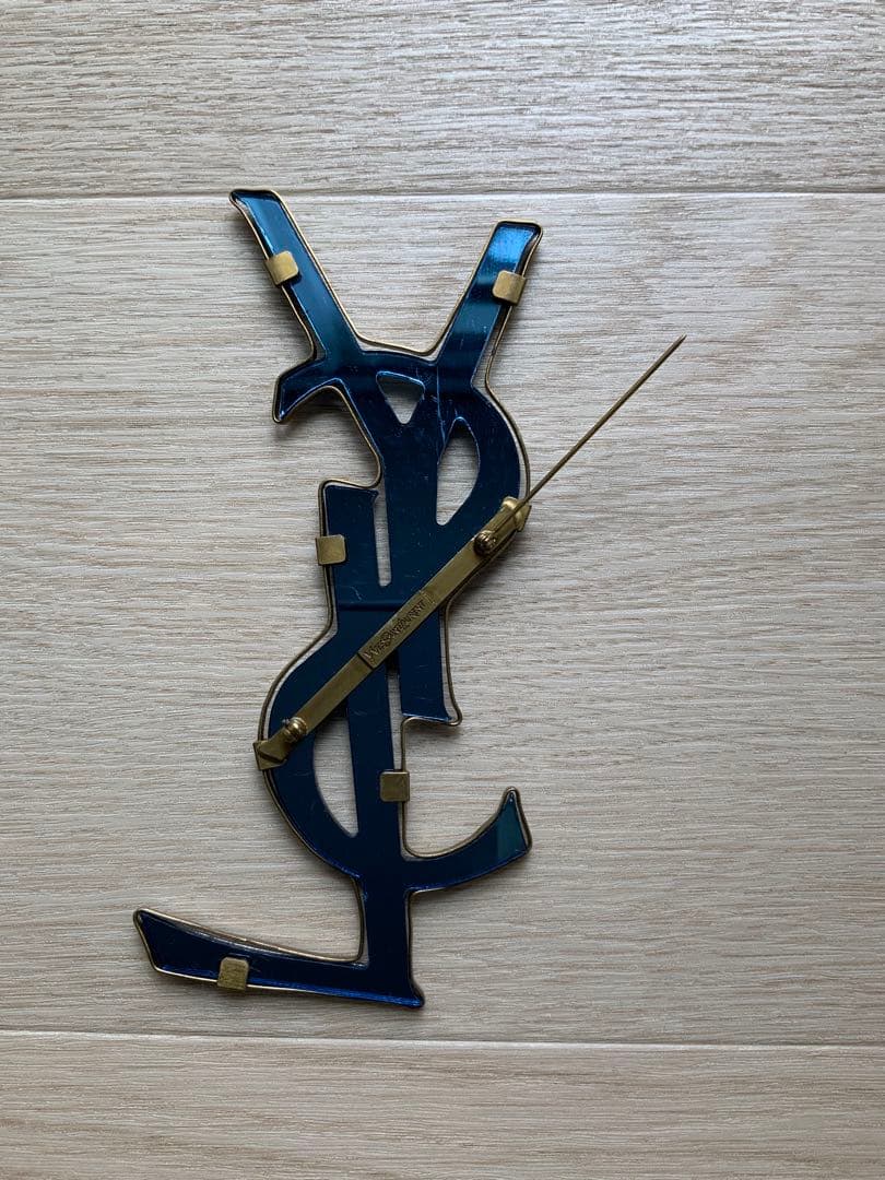u*s様 値下げ‼️ヴィンテージイヴ・サンローランYSL ロゴ ブローチ ネイビ