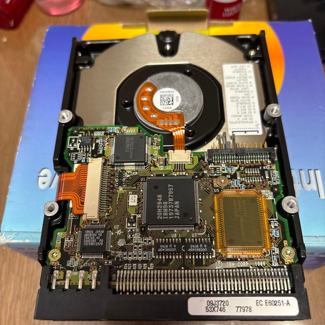 内蔵型ハードディスクドライブ IBM DNES309170 9.1GB 3.5ultra SCSI HDD