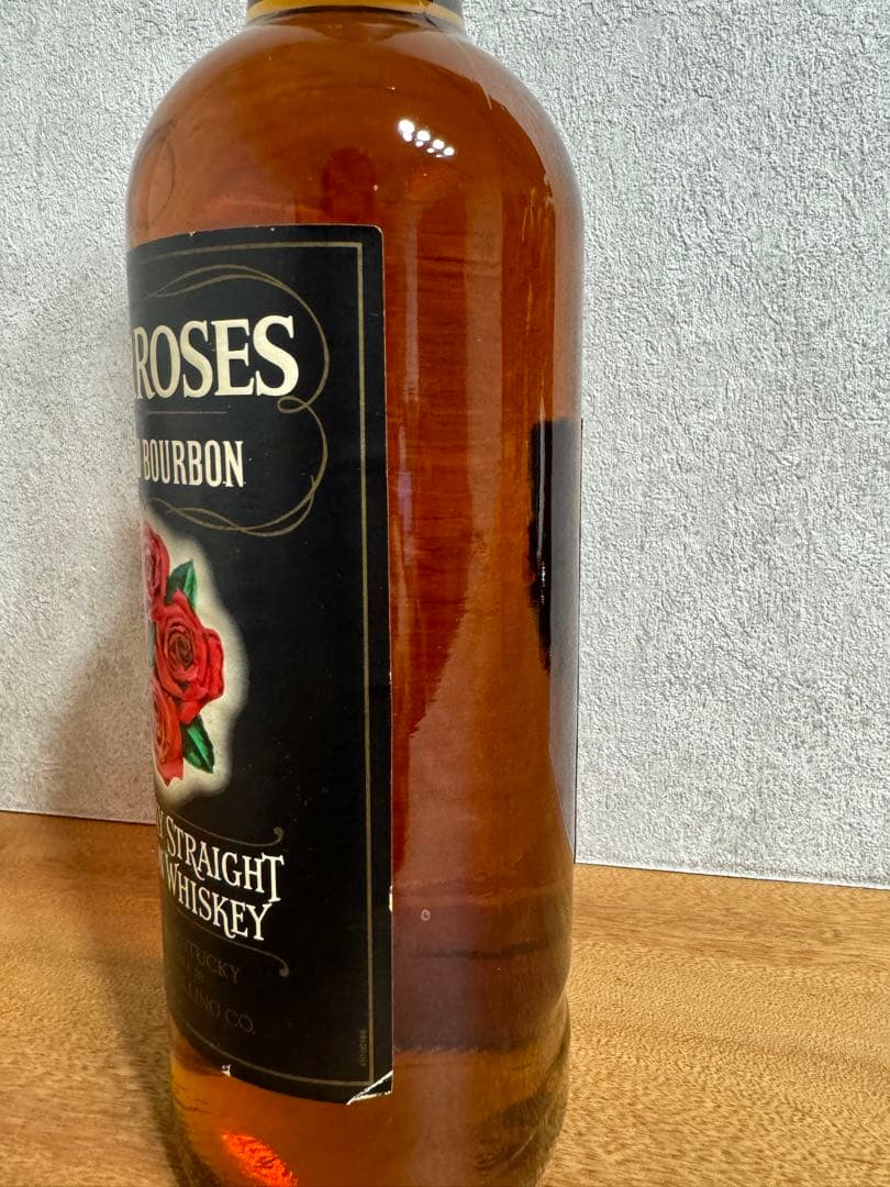FOUR ROSES フォアローゼズ⭐︎ウイスキー旧ラベル・750ml