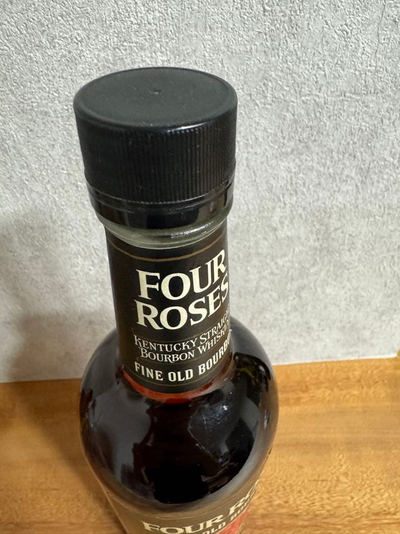 FOUR ROSES フォアローゼズ⭐︎ウイスキー旧ラベル・750ml