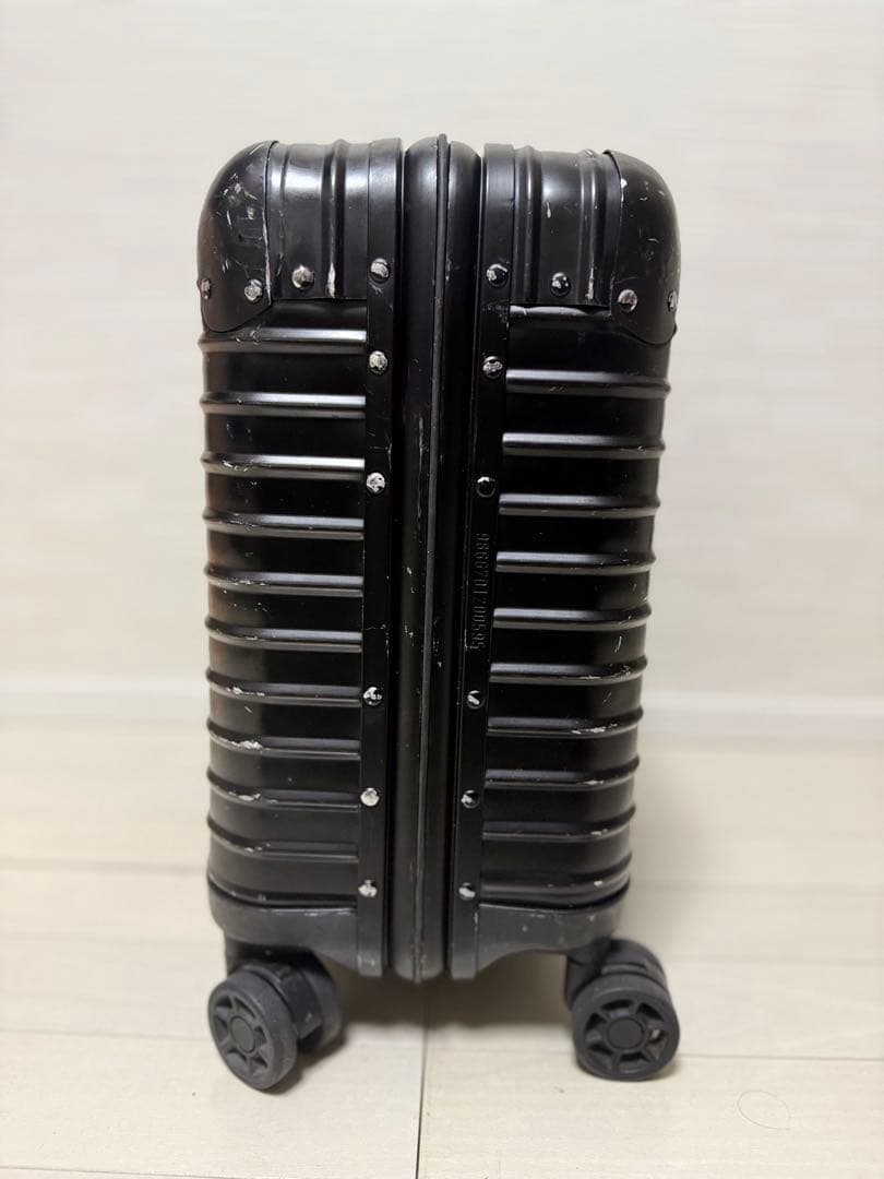 RIMOWA 986.67 トパーズ 旧モデル 黒アルミ 26L 4輪