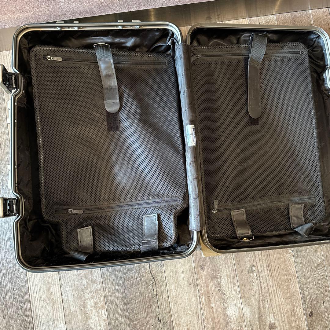 【希少】リモワRIMOWA トパーズ 2輪 ゴールド チタニウム