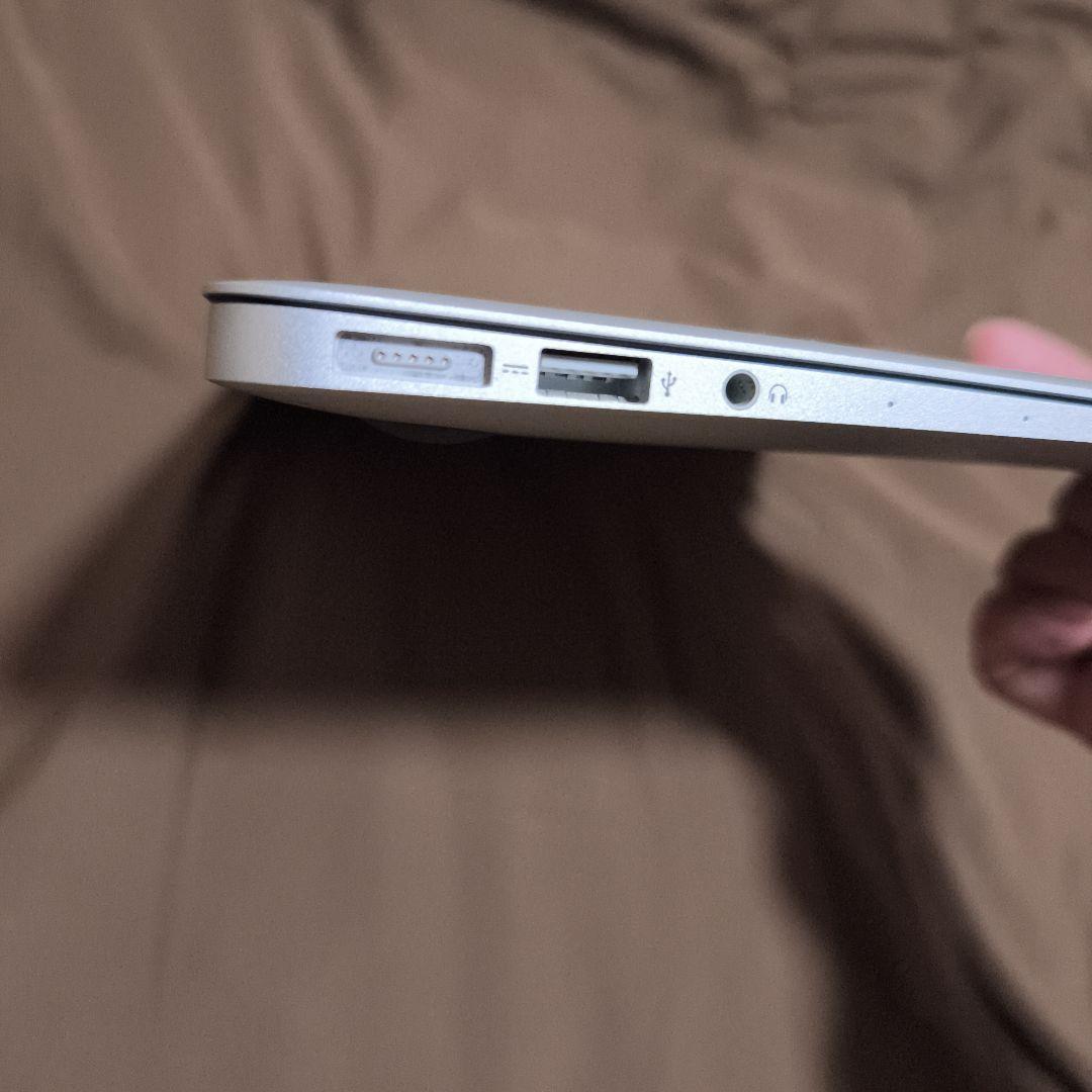 MacBook本体 MacBook Air 11 2013 | i7 | 8GB | 256GB