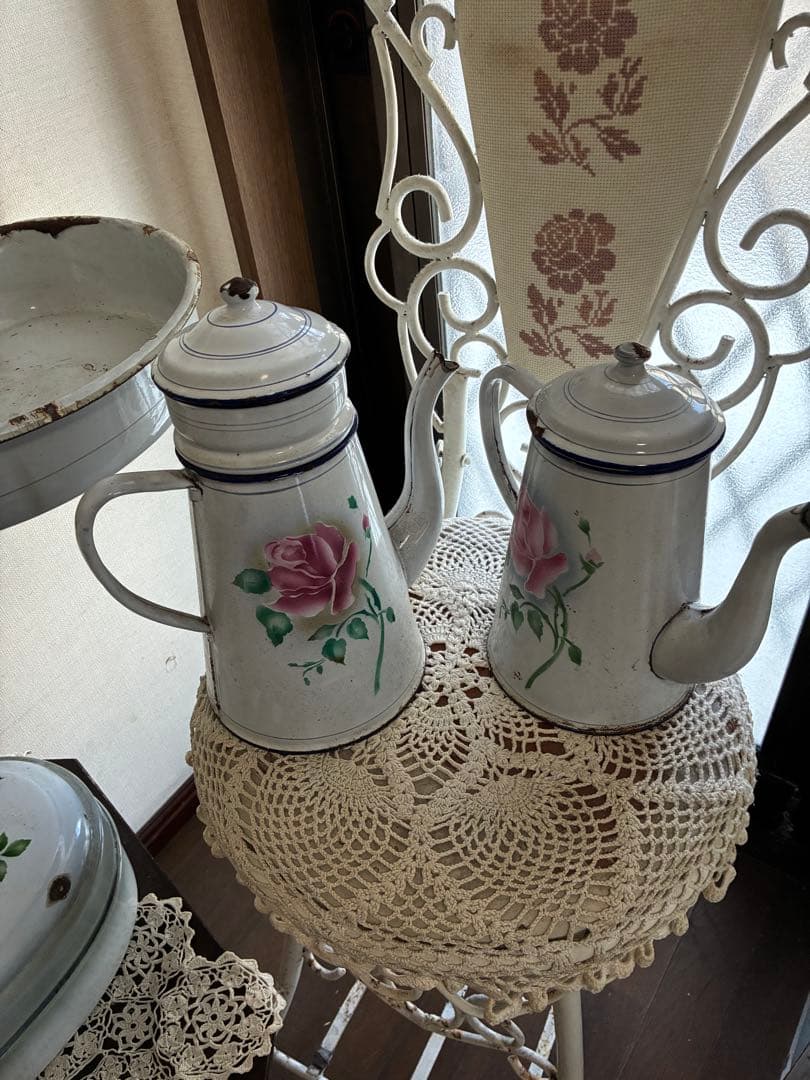 アンティークホーローファウンテン壁掛け手洗いコーヒーポット他バラ柄８点まとめて