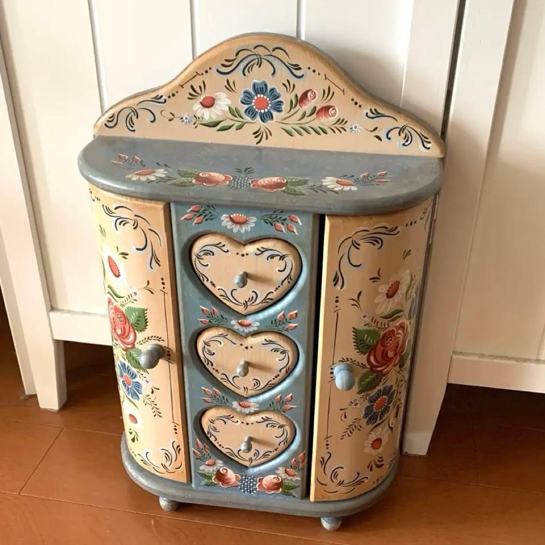 ハート型引き出しの木製小物入れ　ジュエリーボックス