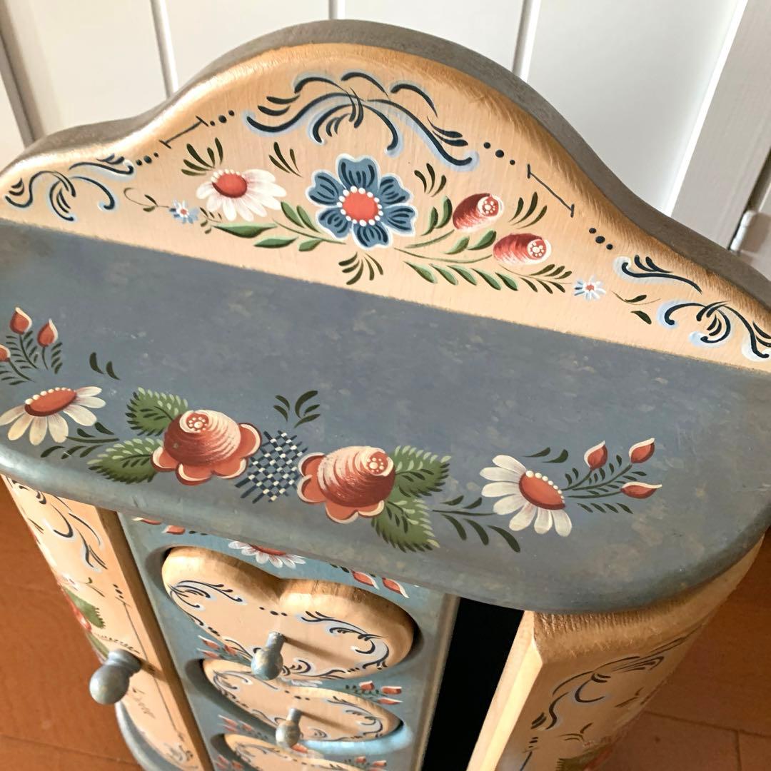 ハート型引き出しの木製小物入れ　ジュエリーボックス