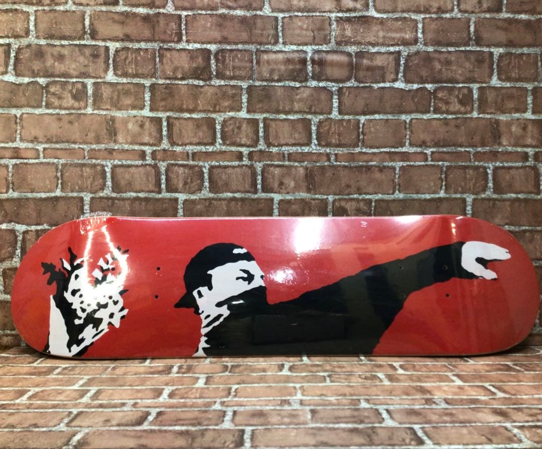 BANKSY SKATEDECK LOVE IN THE AIR　6550