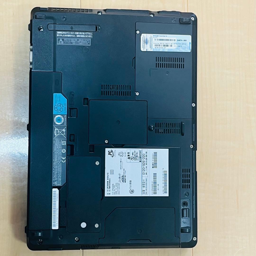 Fujitsu ノートパソコン i3 HDD メモリ8GB Windows11