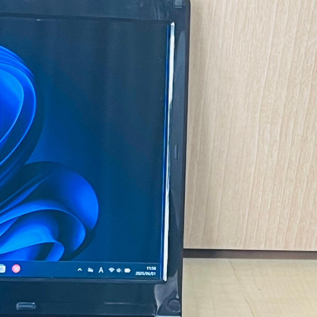 Fujitsu ノートパソコン i3 HDD メモリ8GB Windows11