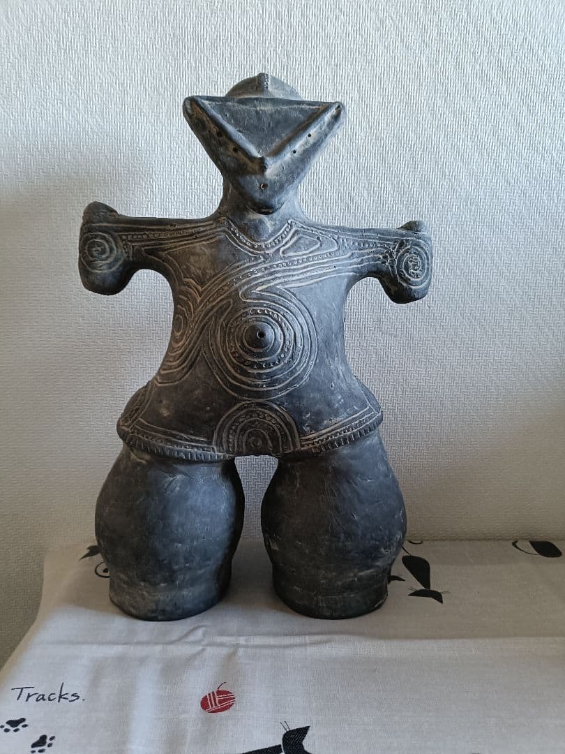 国宝　土偶　画面の女神レプリカ