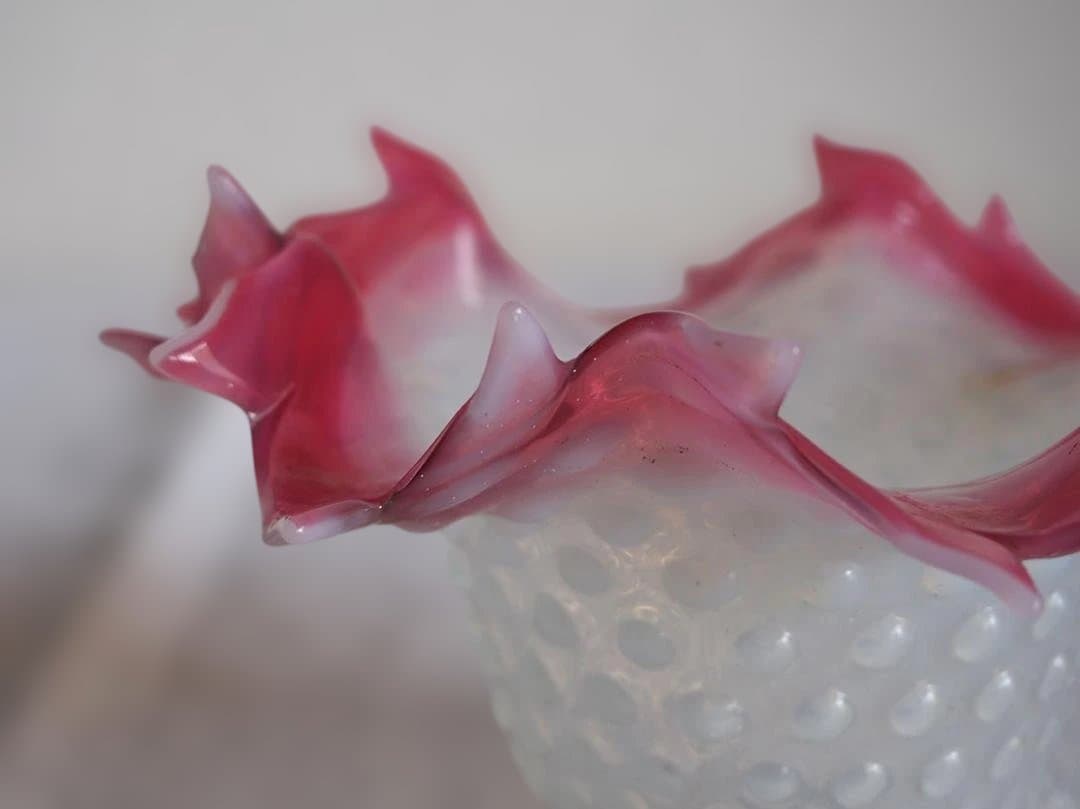 オパールガラス ホブネイル ピンク フリル ランプシェード 吹きガラス/K334