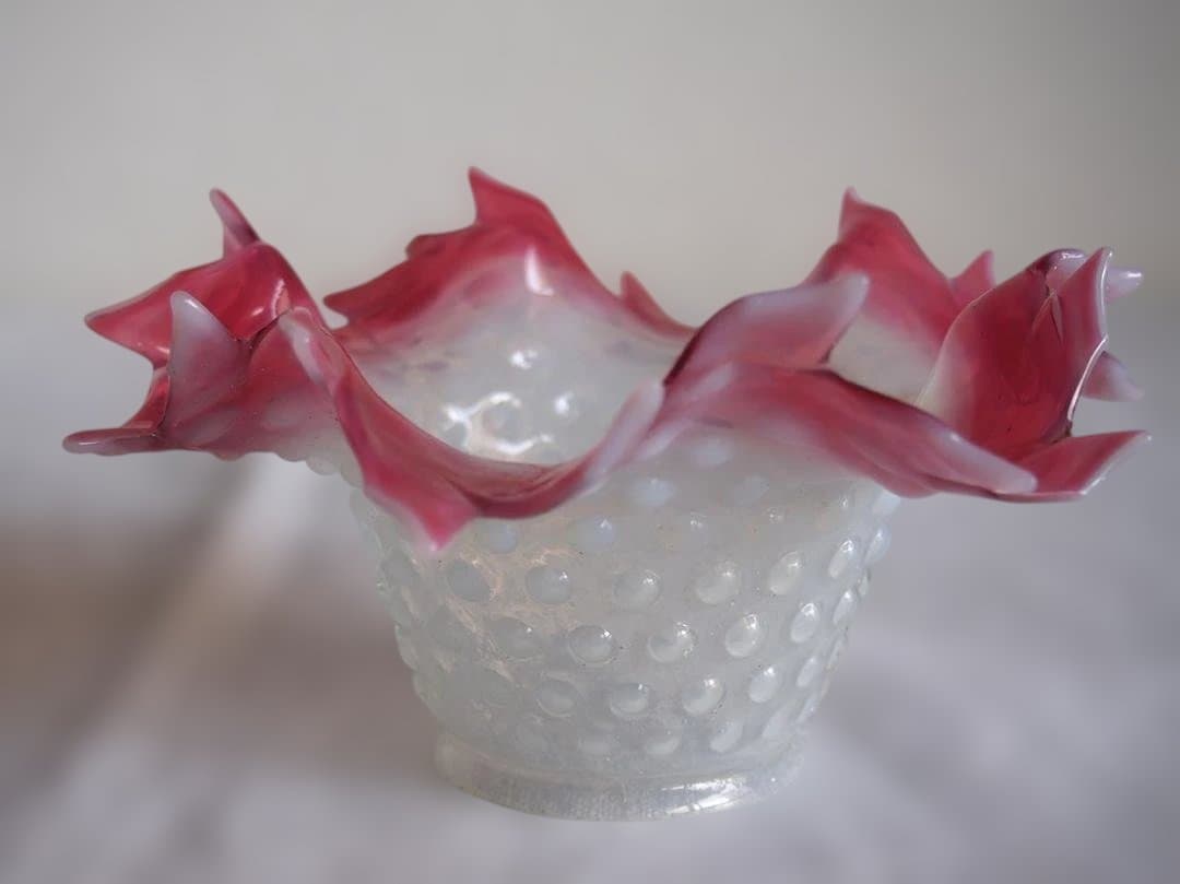 オパールガラス ホブネイル ピンク フリル ランプシェード 吹きガラス/K334