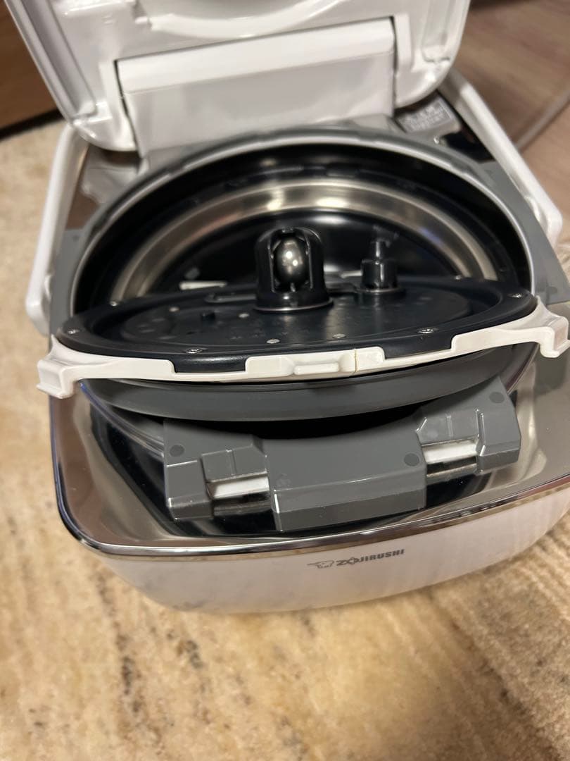 IH炊飯器 極め炊き　NW-AT10