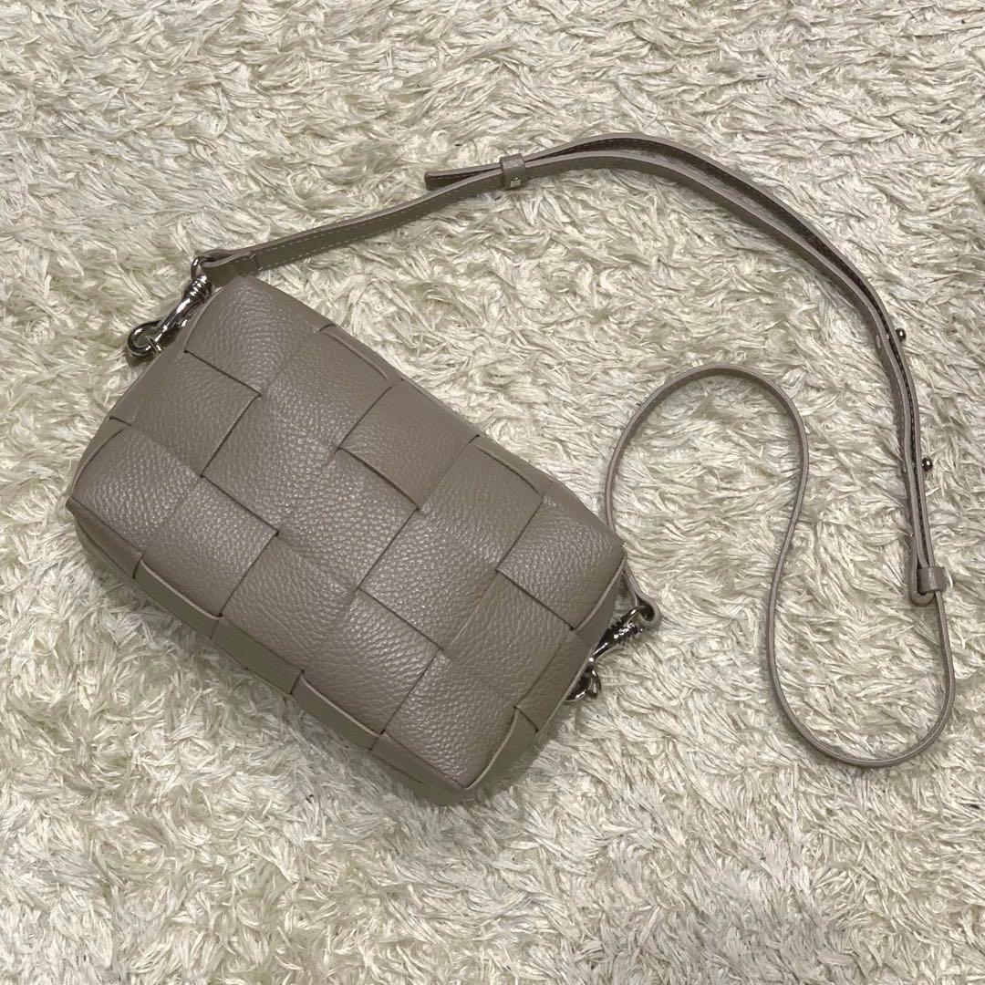 極美品✨IACUCCI ベルタS ショルダーバッグ