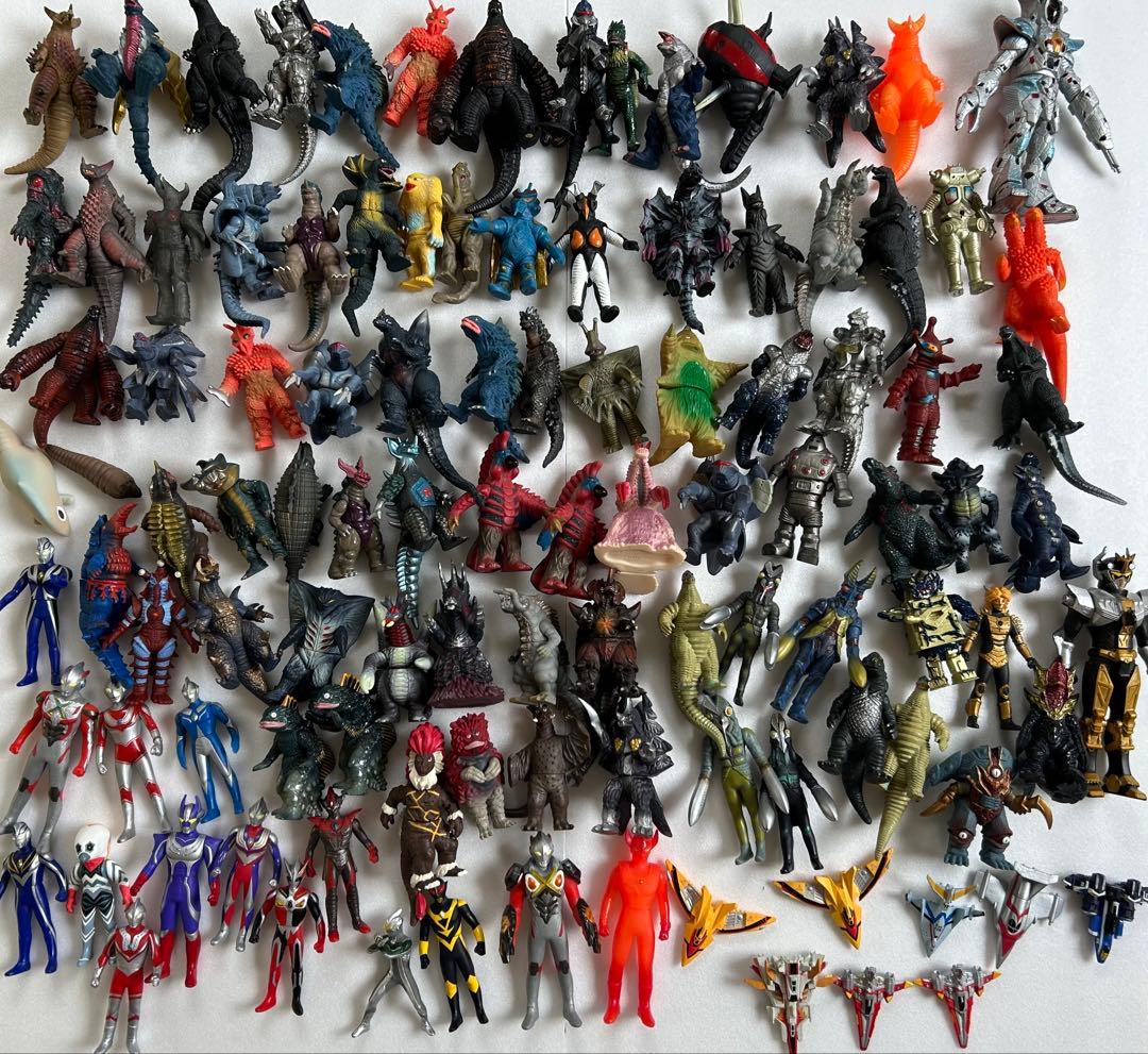 ソフビ　107体　まとめ売り　ウルトラマン　怪獣