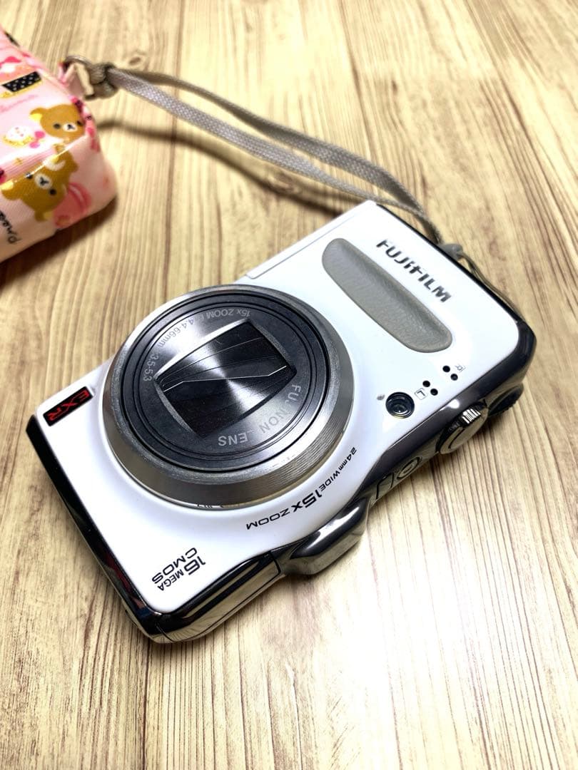 デジタルカメラ FUJIFILM FINEPIX F600EXR