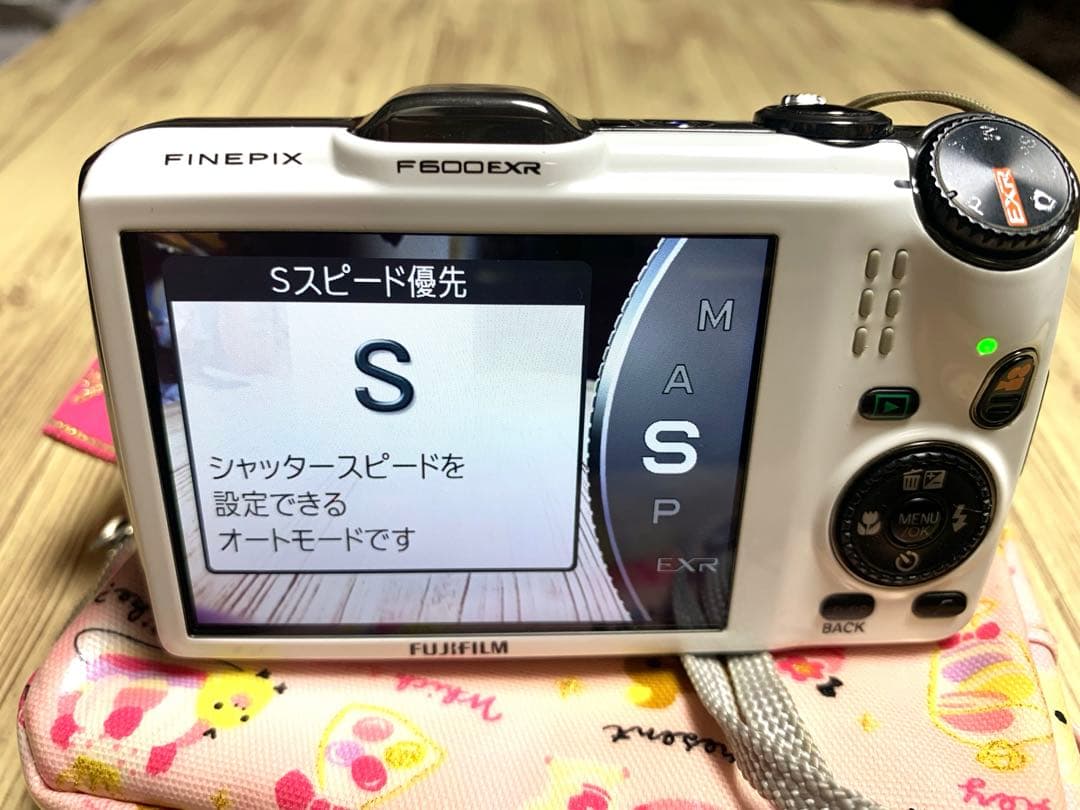 デジタルカメラ FUJIFILM FINEPIX F600EXR