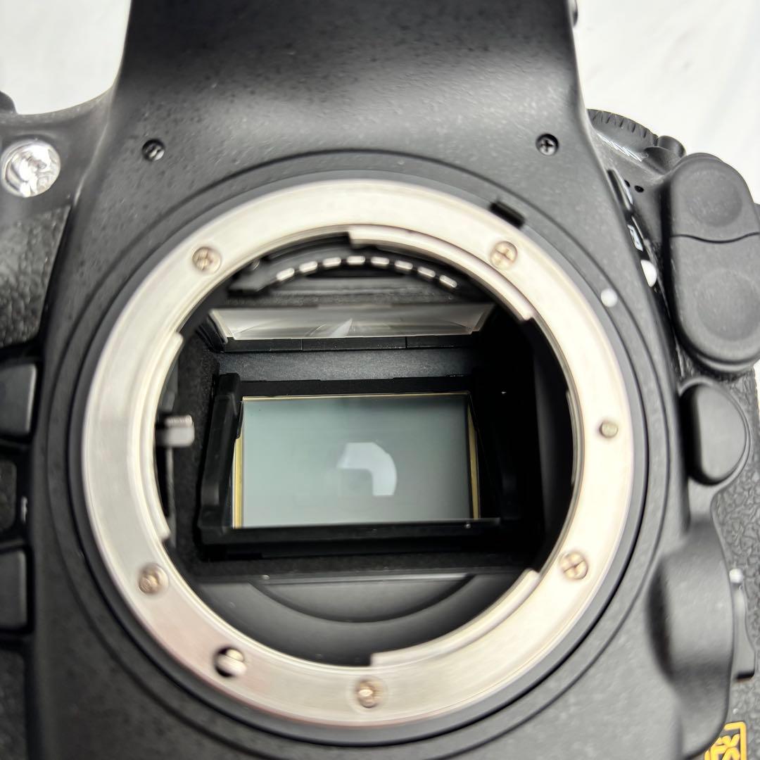 【新品同様】Nikon D800 《ショット数2233回・バッテリー劣化度0》