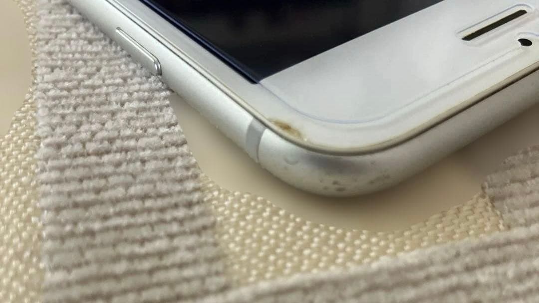 Apple iPhone 8 シルバー 本体（64GB）