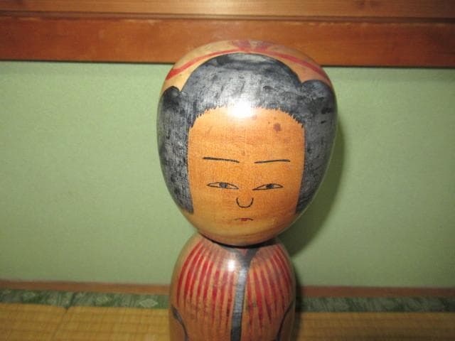 ◆極希少 美品 1950年代作！『小椋久太郎』秋田木地山こけし 梅花模様前垂れ