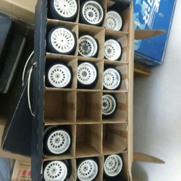 京商、ソレックス 1/10用GPゴムタイヤ一式