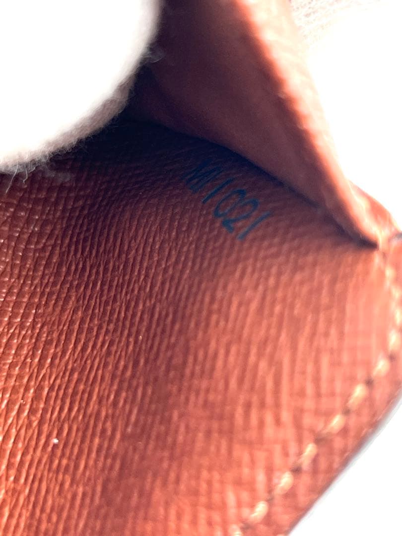 LOUIS VUITTON ルイヴィトン モノグラム コンパクトジップ 財布