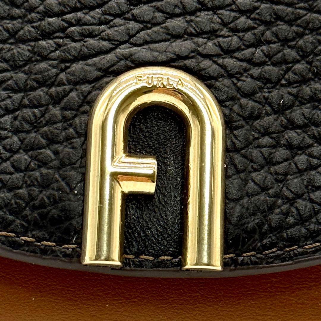 超美品★FURLA 二つ折り財布 ブラック×ブラウン レザー