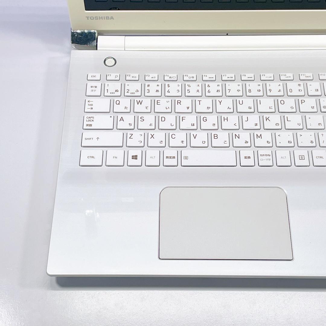 すぐ使える！Windows11✨快適SSD✨東芝白ノートパソコンカメラ付 薄型