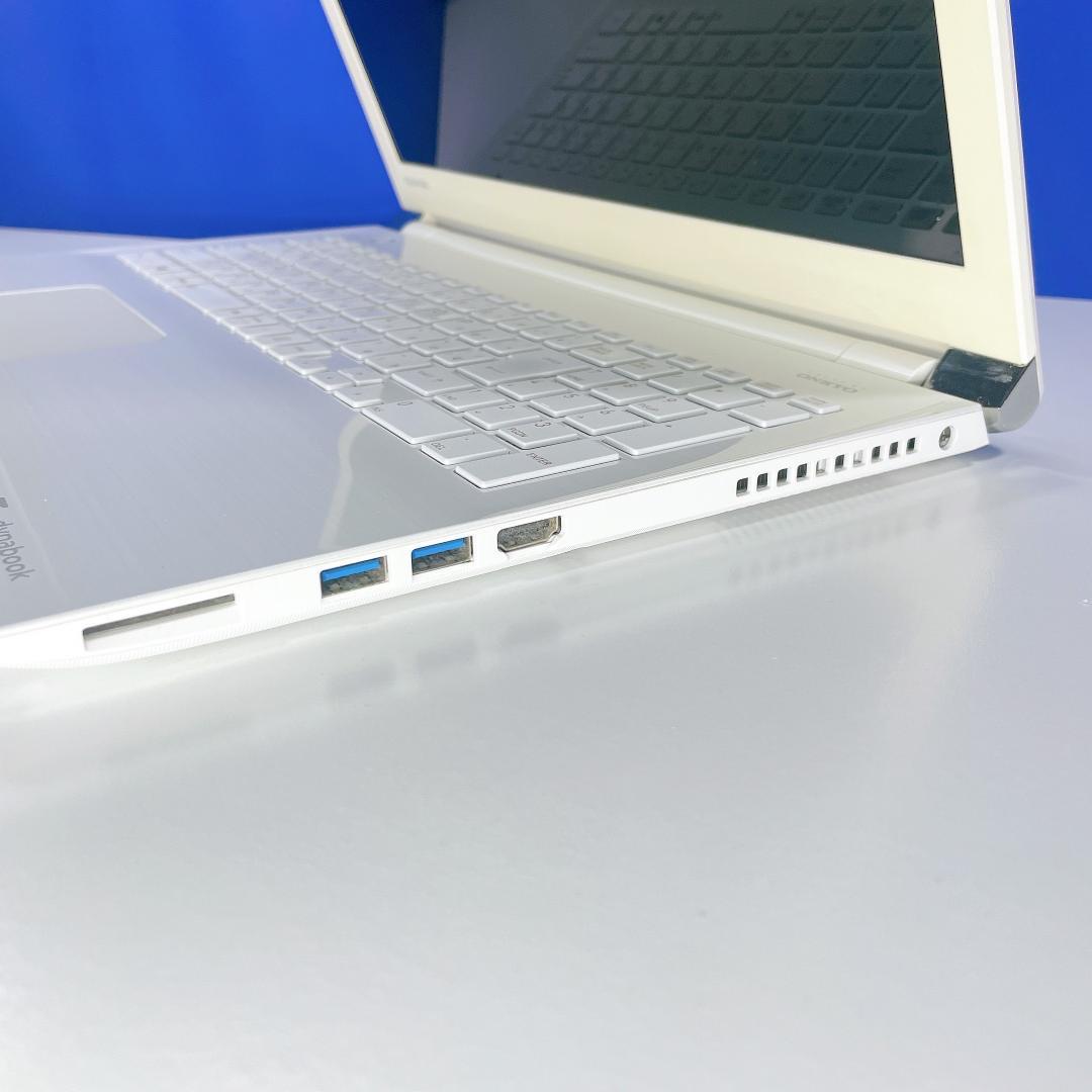 すぐ使える！Windows11✨快適SSD✨東芝白ノートパソコンカメラ付 薄型