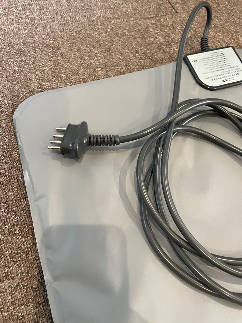 レガシスプラス用布団に敷いて使用するタイプ温熱マットです